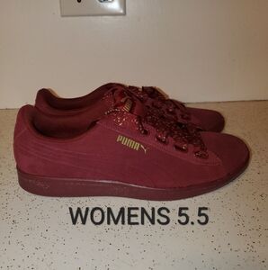 PRICE IS FIRM!!! WOMENS 5.5- PUMA VIKKY RIBBON. PRE-OWNED, NO BOX.